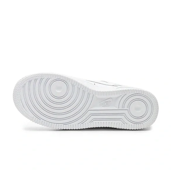 EUC Women’s Size 8 (Euro Sz 39) Nike Air Force 1 Low 07’ Sneakers Triple White - Picture 6 of 15